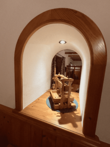 Weinpressenmodell aus Holz